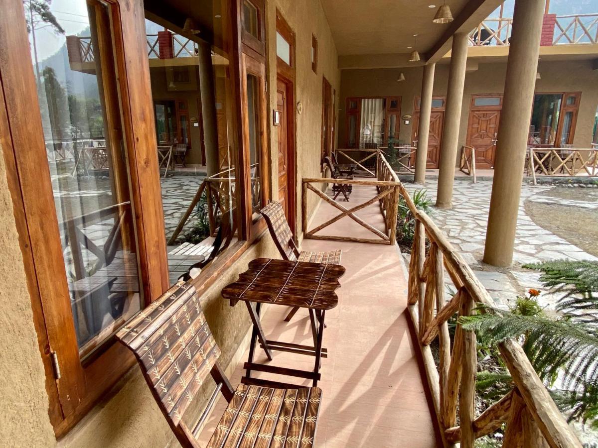 Shivadya Tirthan - Tirthan Valley Banjar Exterior photo